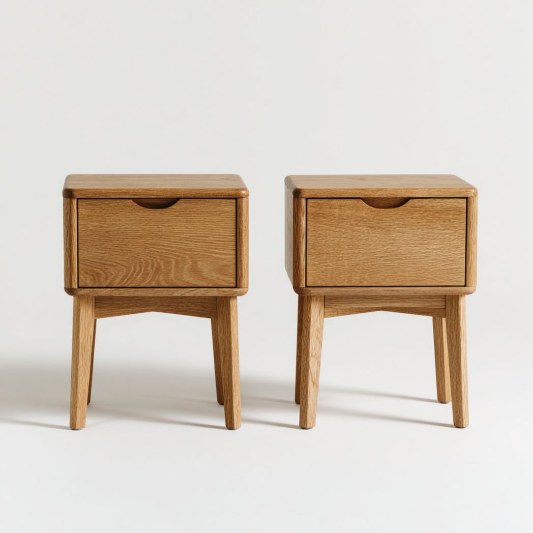 Lot de 2 tables de chevet en bois clair avec tiroir unique et pieds cylindriques