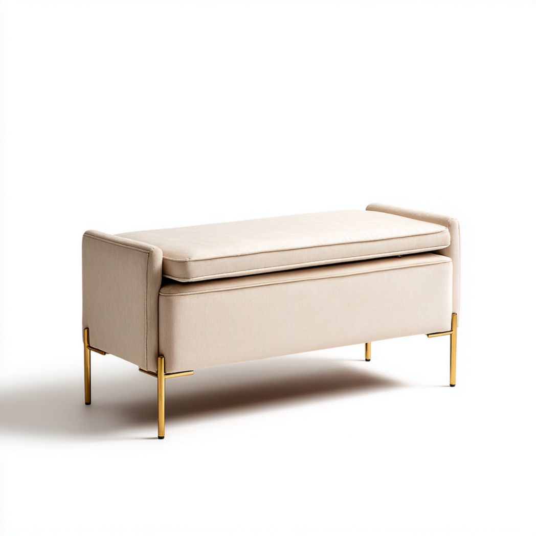 Banc rectangulaire en tissu beige avec accoudoirs et pieds métalliques dorés