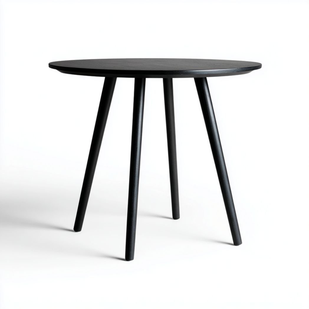 Table de jardin ronde noire en bois à quatre pieds