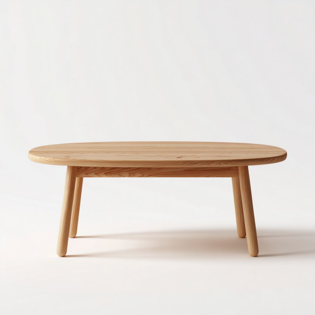 Table basse ovale à quatre pieds en bois clair