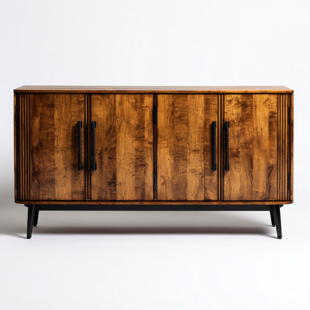 Buffet 4 portes — structure en bois brun avec poignées et piètement métalliques noirs