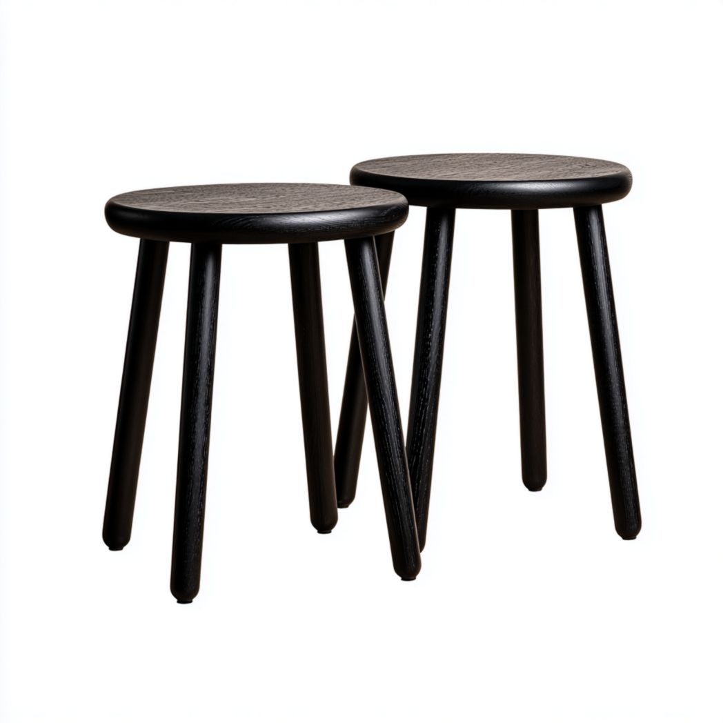 Lot de deux tabourets ronds en bois massif noir