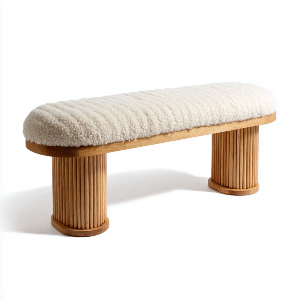 Banc sans dossier assise en tissu bouclette écru et pieds cylindriques en bois