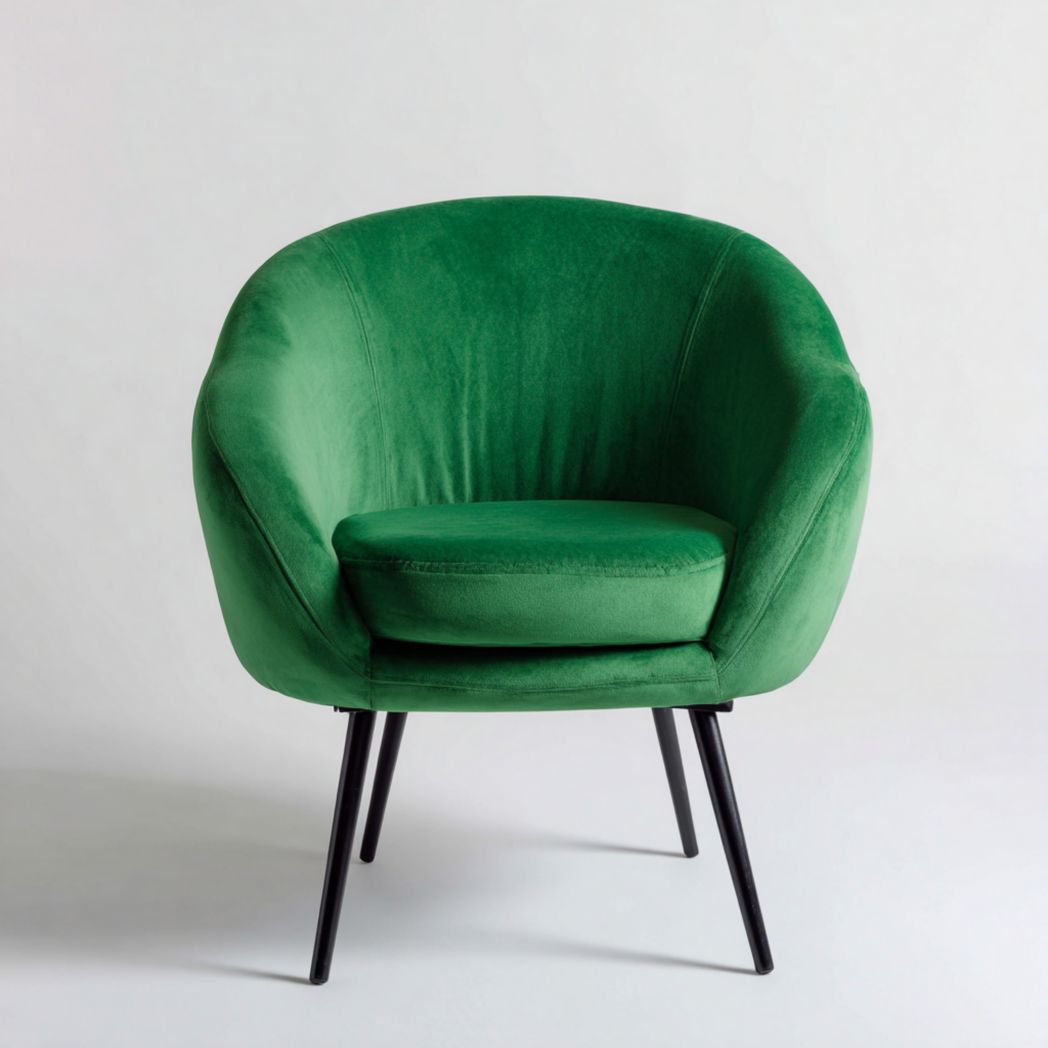 Fauteuil en velours vert avec coussin d’assise et pieds en métal noir