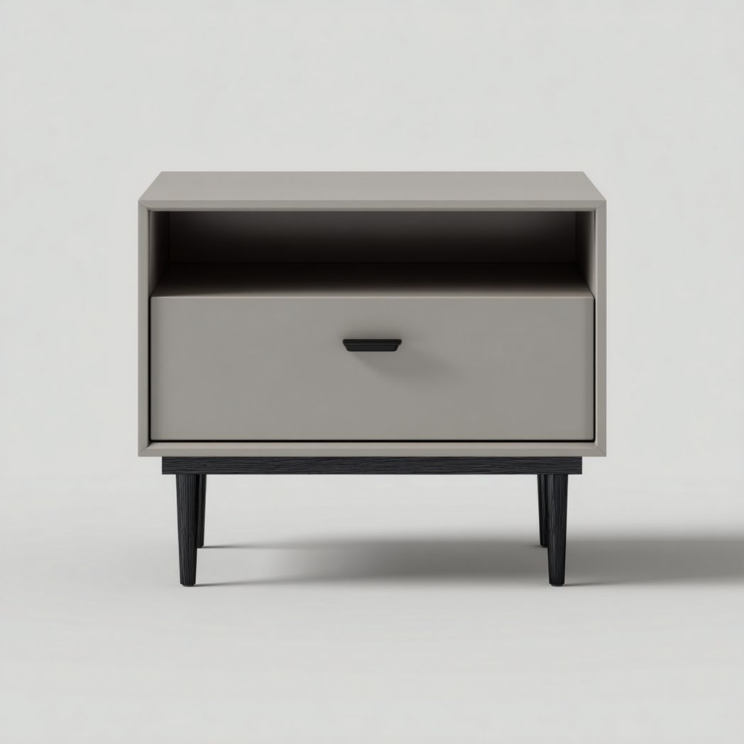 Table de chevet grise à un tiroir avec poignées et pieds noirs