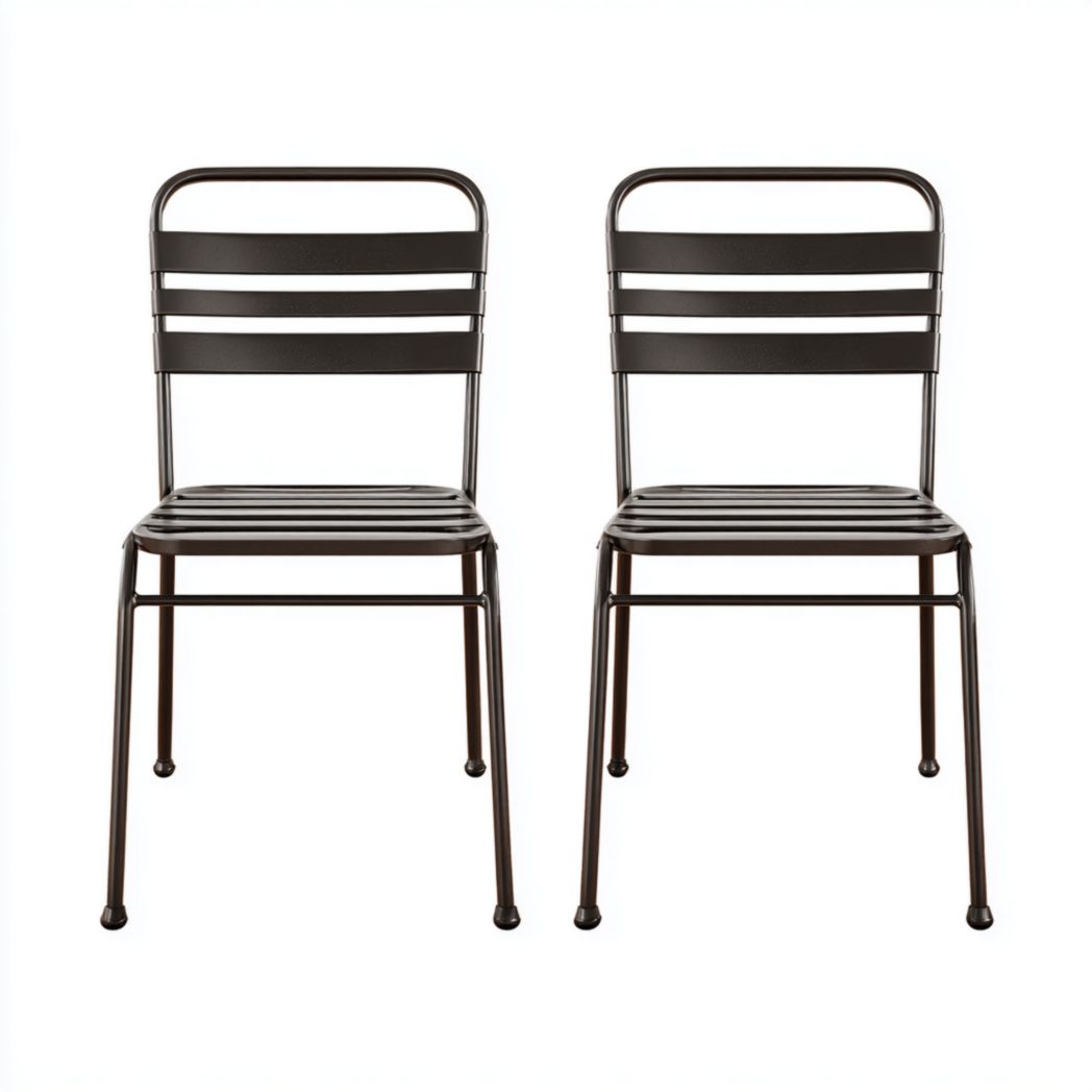 Deux chaises de jardin en métal noir