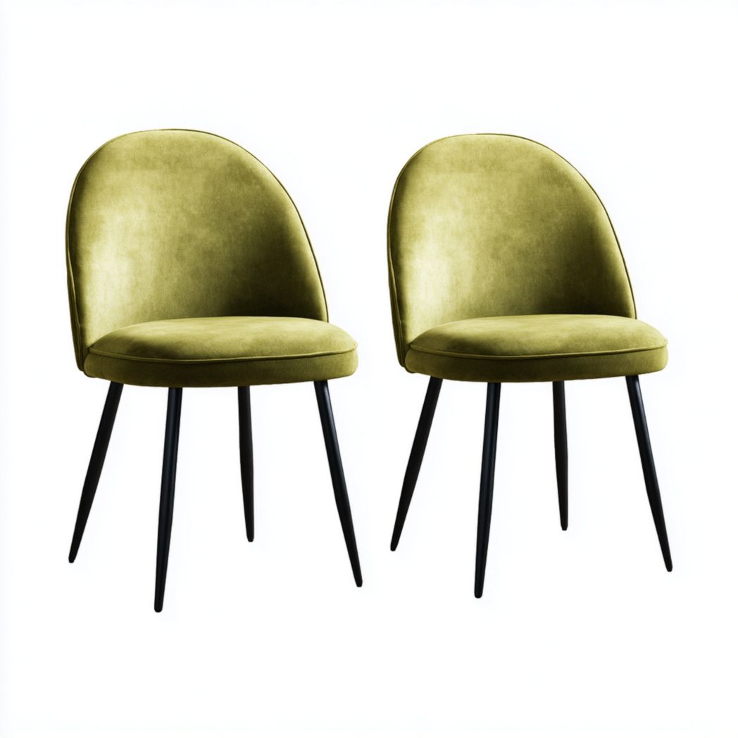 Deux chaises de salle à manger en velours vert olive avec pieds en métal noir