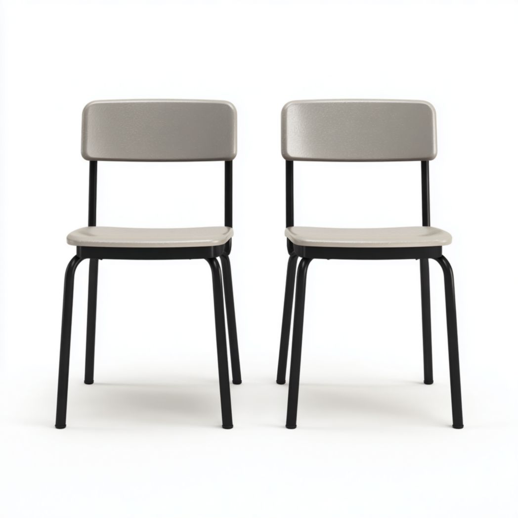 Deux chaises de jardin en métal noir avec dossiers et assises gris