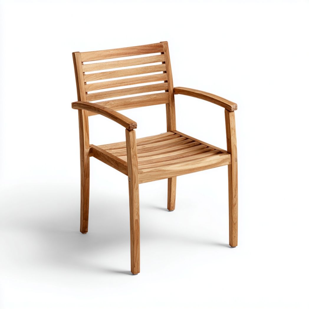 Chaise de jardin en bois marron clair avec accoudoirs et dossier à lattes