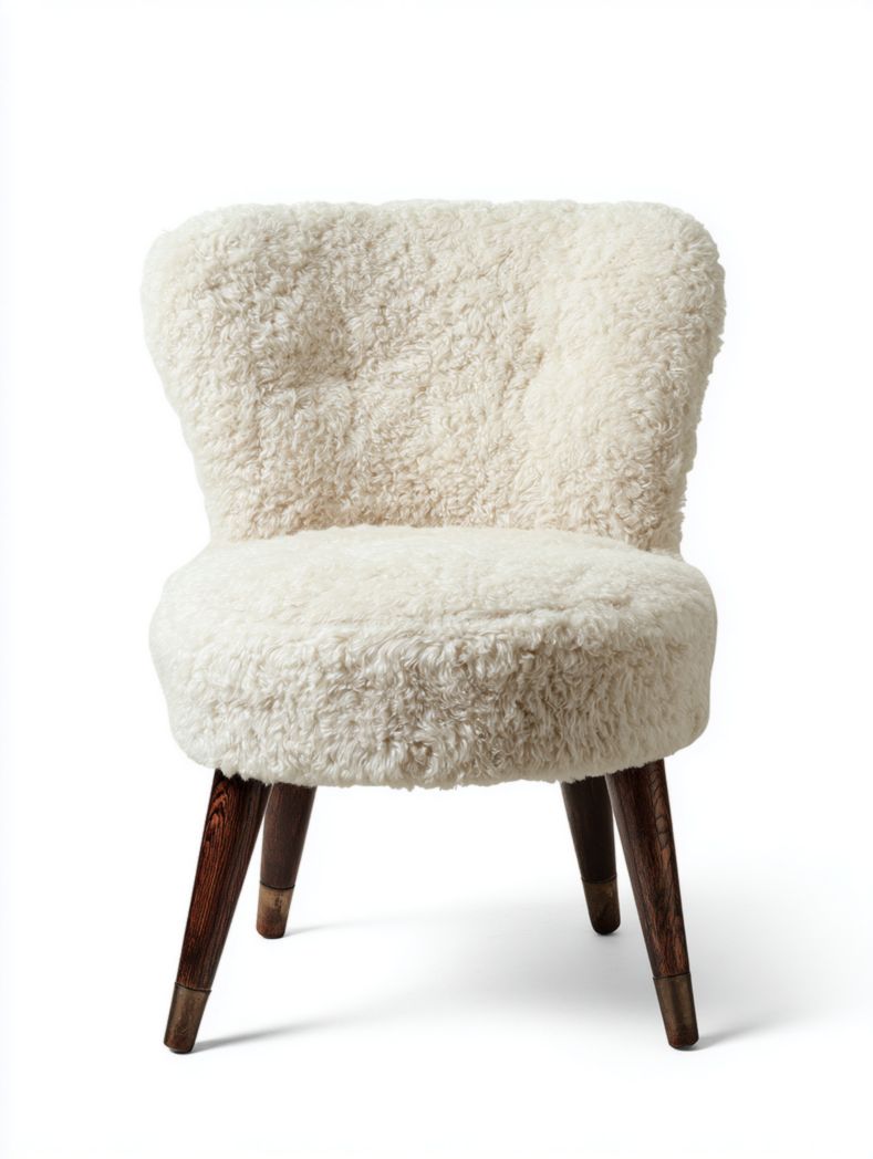 Chaise longue blanc cassé avec pieds marron foncé