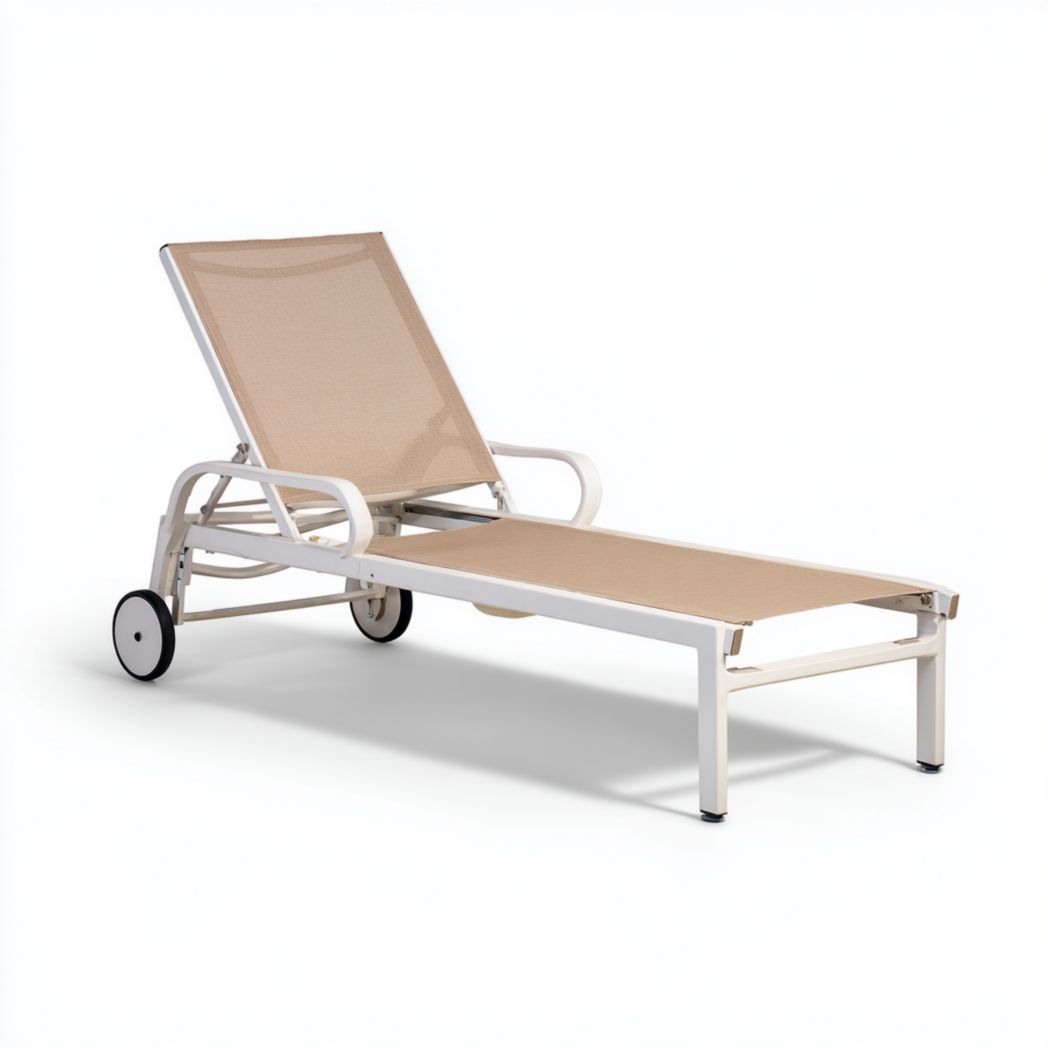 Bain de soleil réglable en aluminium blanc avec toile beige et roulettes