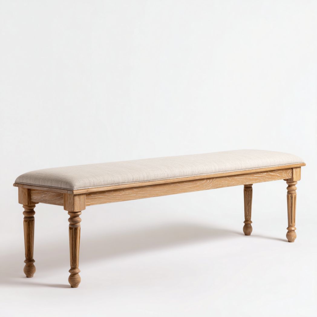 Banc en bois massif couleur chêne clair avec assise en lin beige