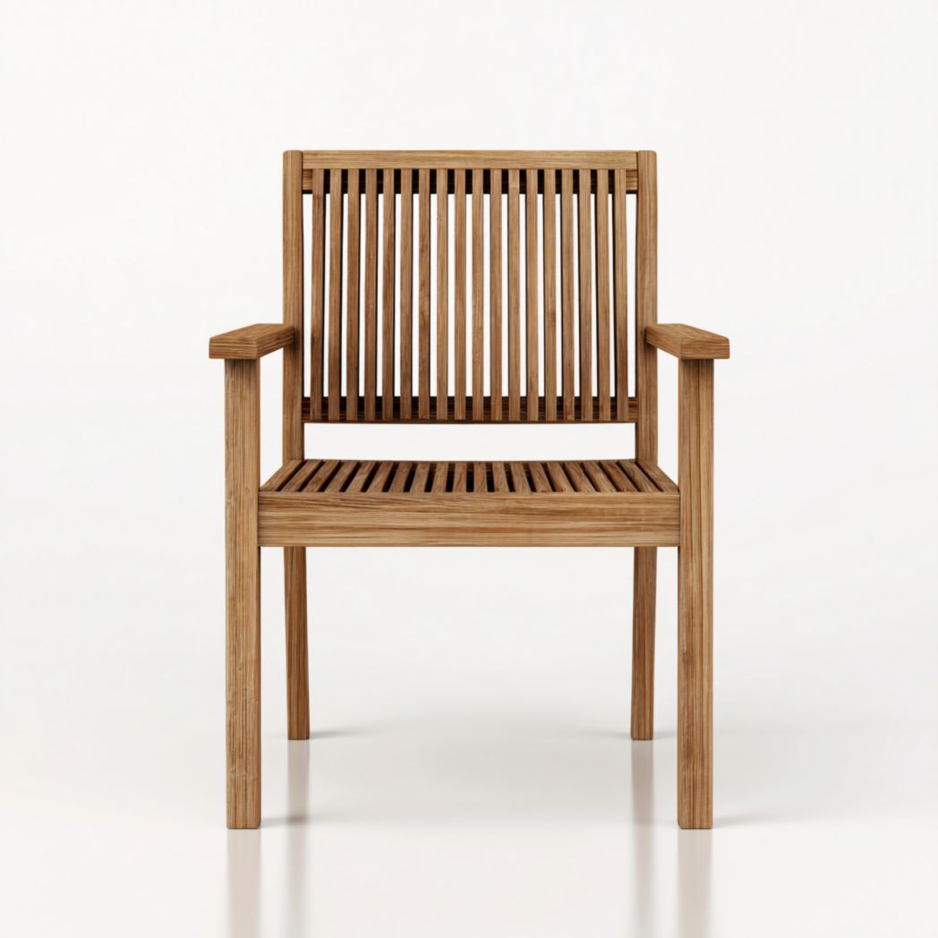 Fauteuil de jardin en bois brun clair avec dossier vertical et accoudoirs droits.