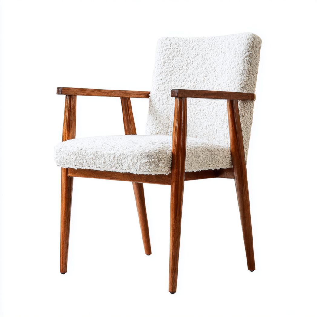 Fauteuil en tissu bouclette beige avec cadre en bois brun moyen