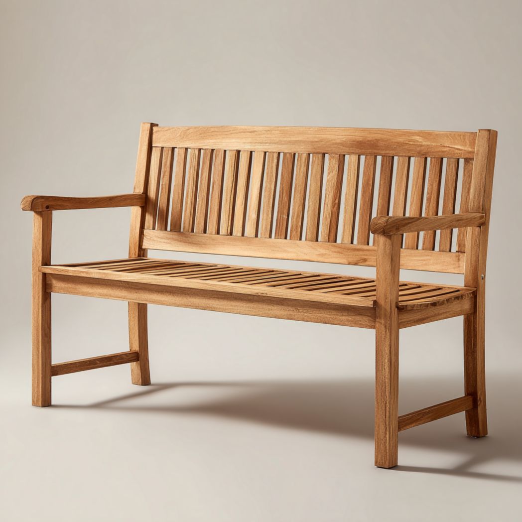 Banc de jardin en bois brun clair, assise et dossier à lattes