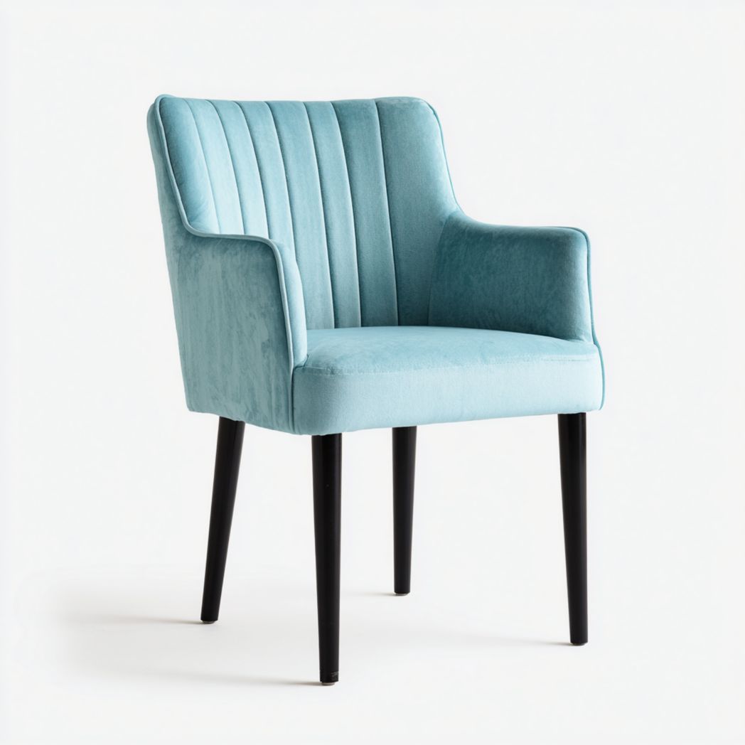 Chaise à manger avec accoudoirs en velours bleu clair et pieds en métal noir