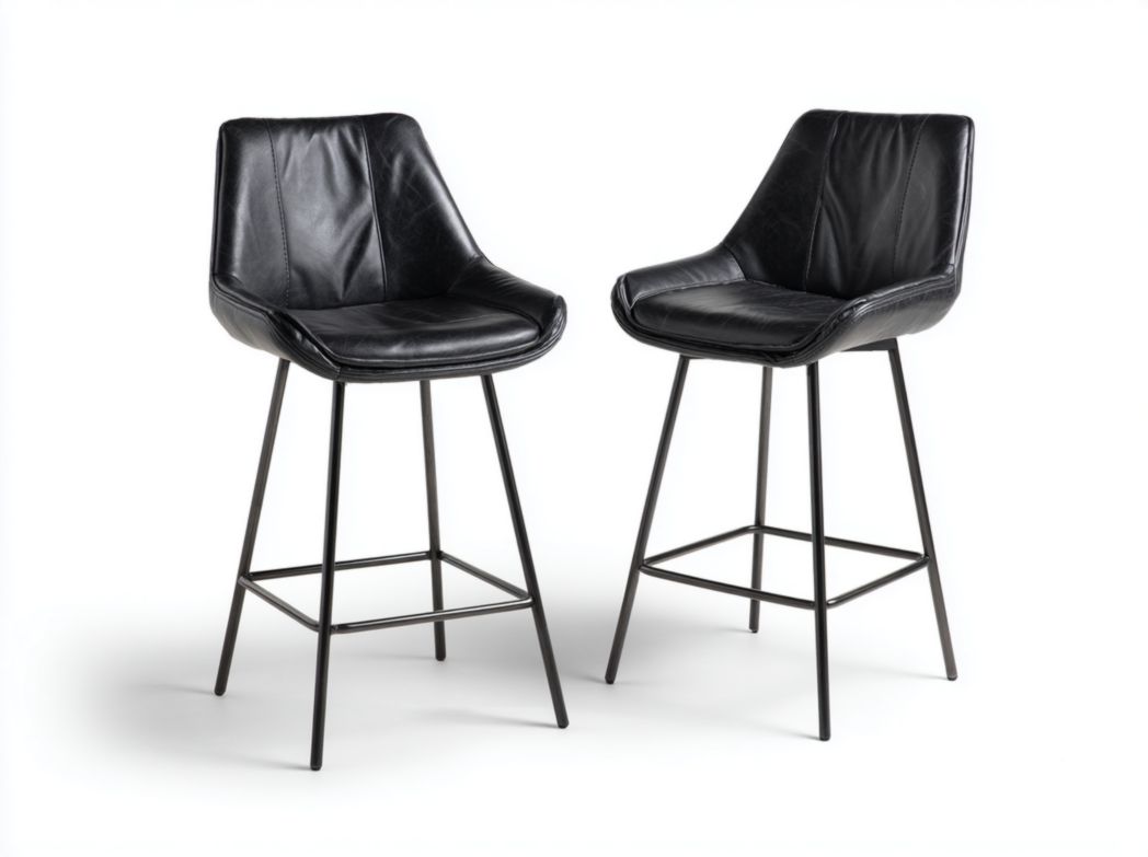 Lot de 2 tabourets de bar similicuir noir pieds en métal noir