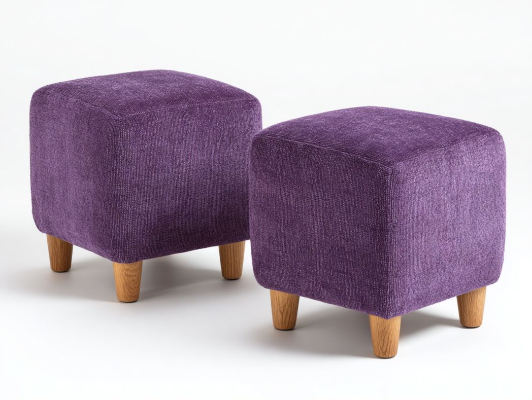 Lot de 2 tabourets carrés tissu effet chenille violet profond avec pieds en bois brun moyen