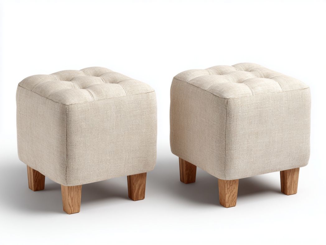 Lot de 2 tabourets carrés tissu beige avec pieds en bois brun clair