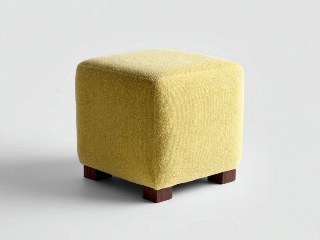 Tabouret carré tissu bouclé jaune clair avec pieds carrés en bois brun foncé