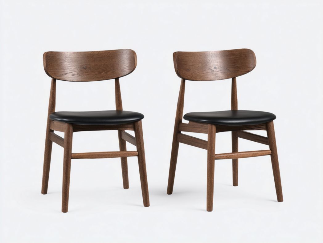 Lot de 2 chaises en bois brun à dossier courbé et assise noire rembourrée