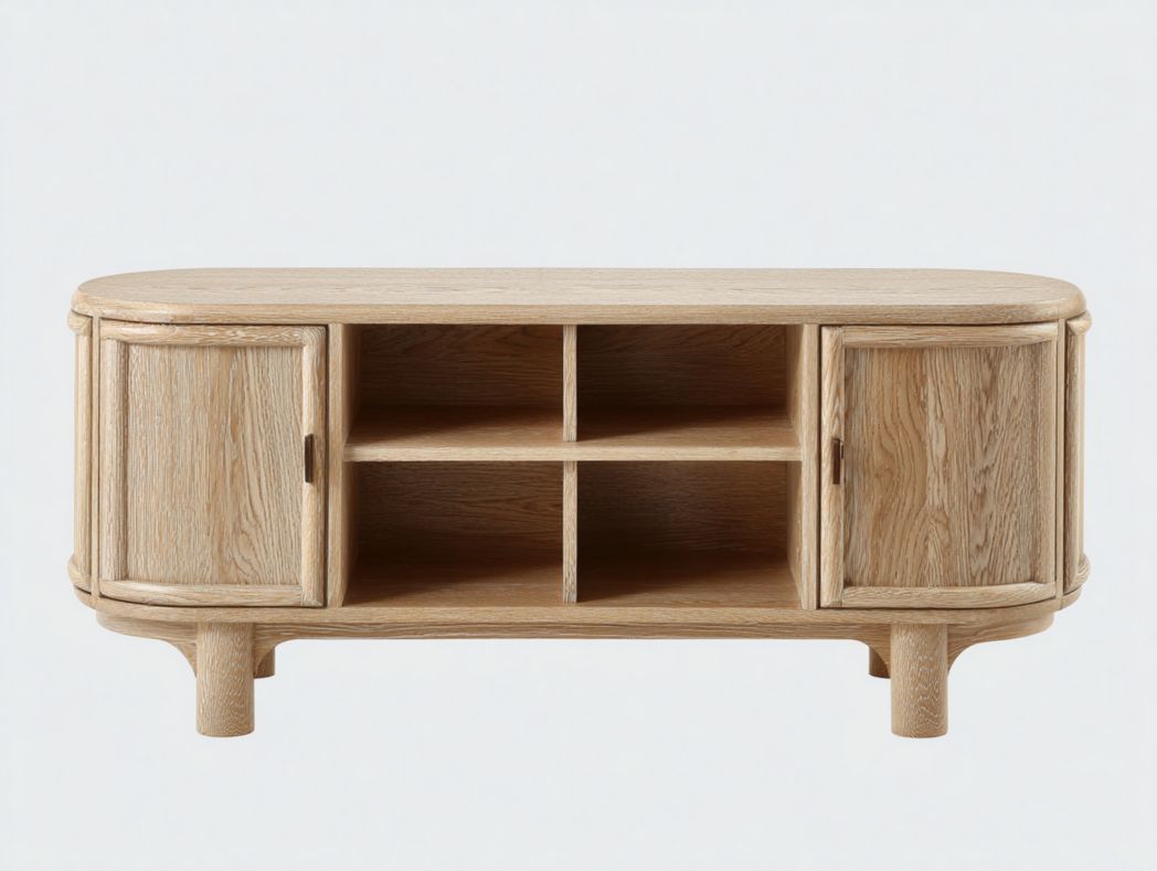 Meuble TV en bois brun clair avec deux portes, compartiment central ouvert et poignées en bois brun