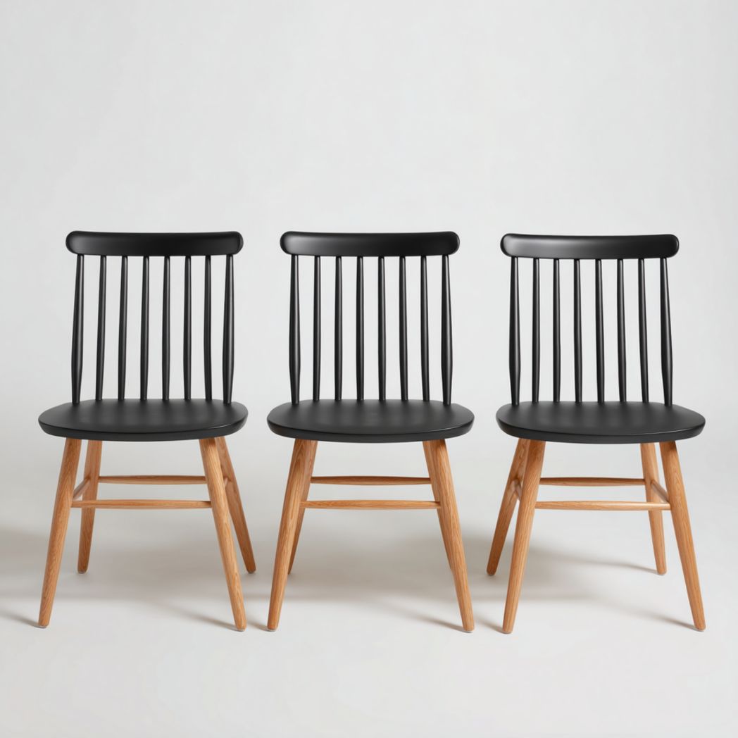 Lot de 3 chaises noires avec dossier à barreaux et pieds en bois brun clair