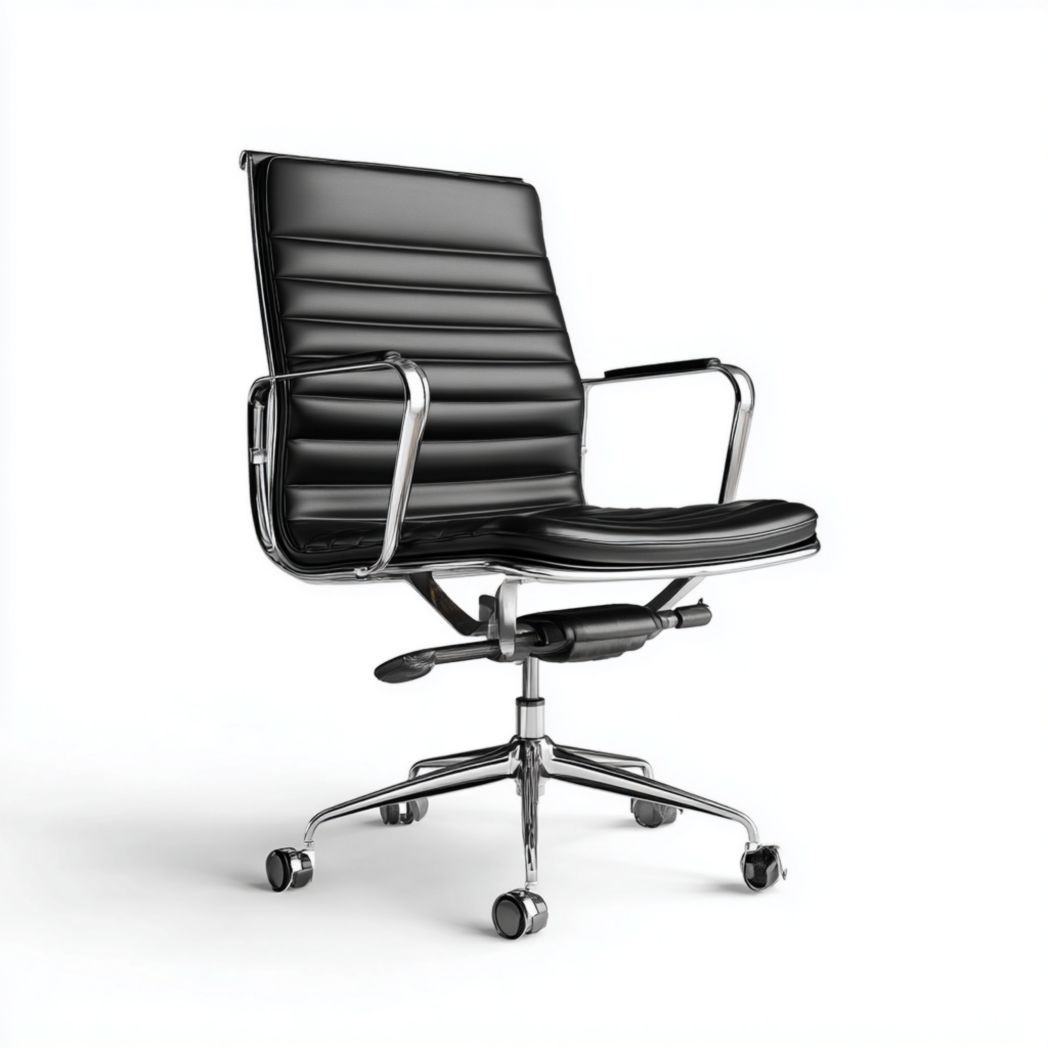 Chaise de bureau pivotante | revêtement en cuir noir · accoudoirs et structure en métal · base à roulettes à cinq branches