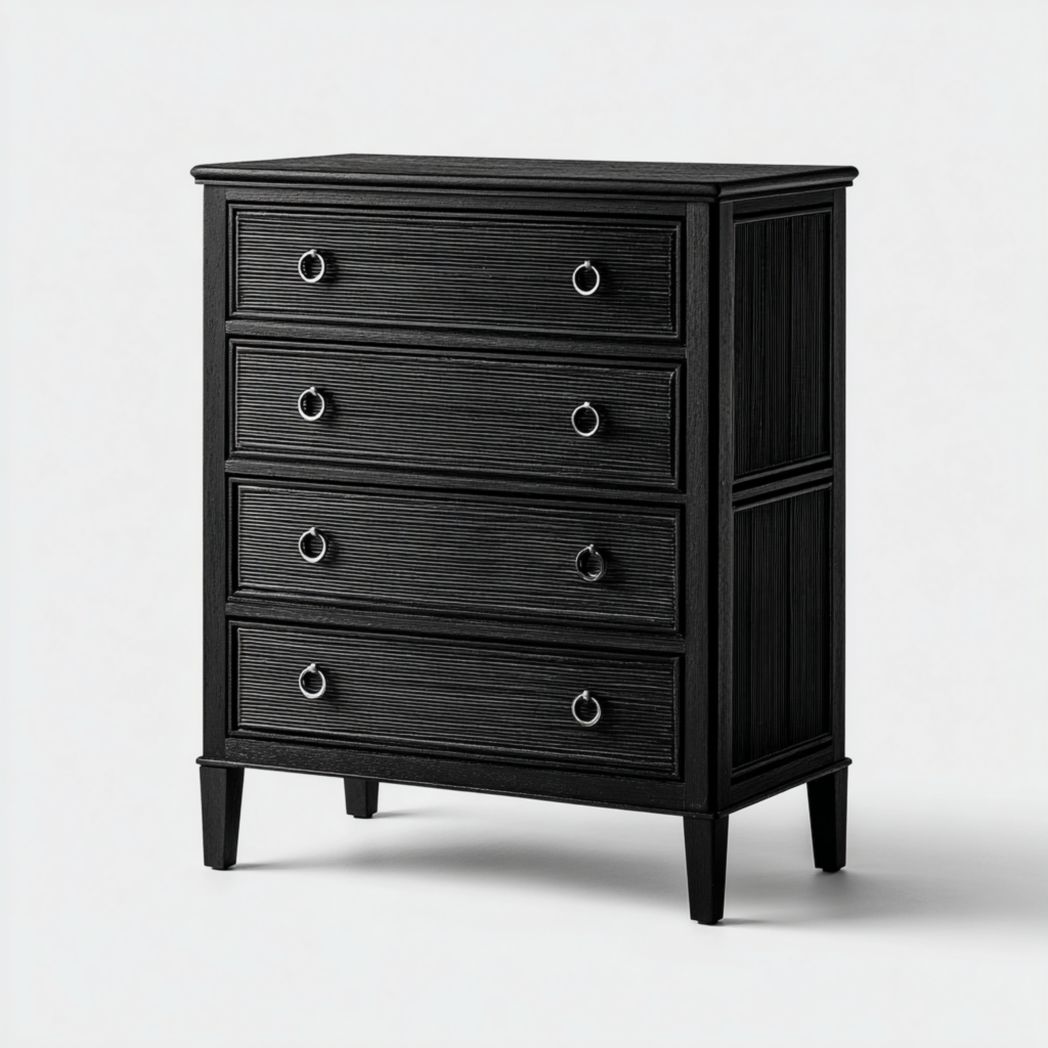 Commode 4 tiroirs | caisson en bois noir à façades texturées | poignées métalliques en anneau | pieds droits en bois