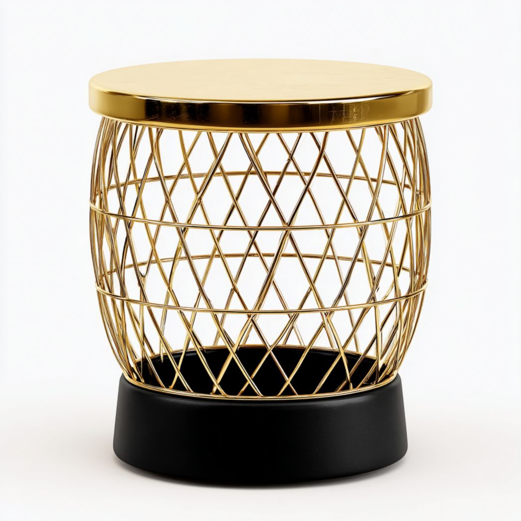 Table d’appoint à structure circulaire en treillis métallique doré avec base noire et plateau doré