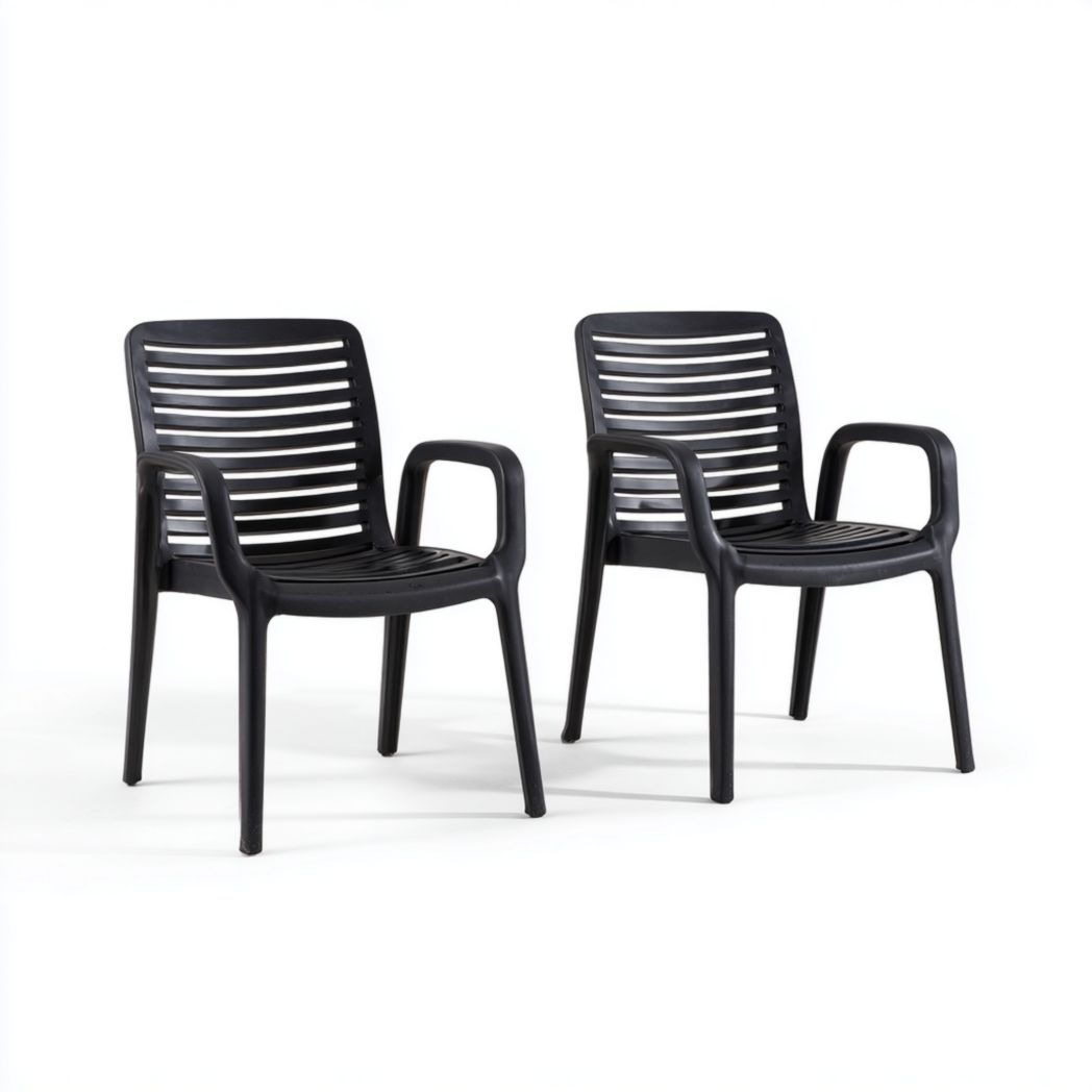 Lot de 2 chaises à dossier ajouré en plastique noir