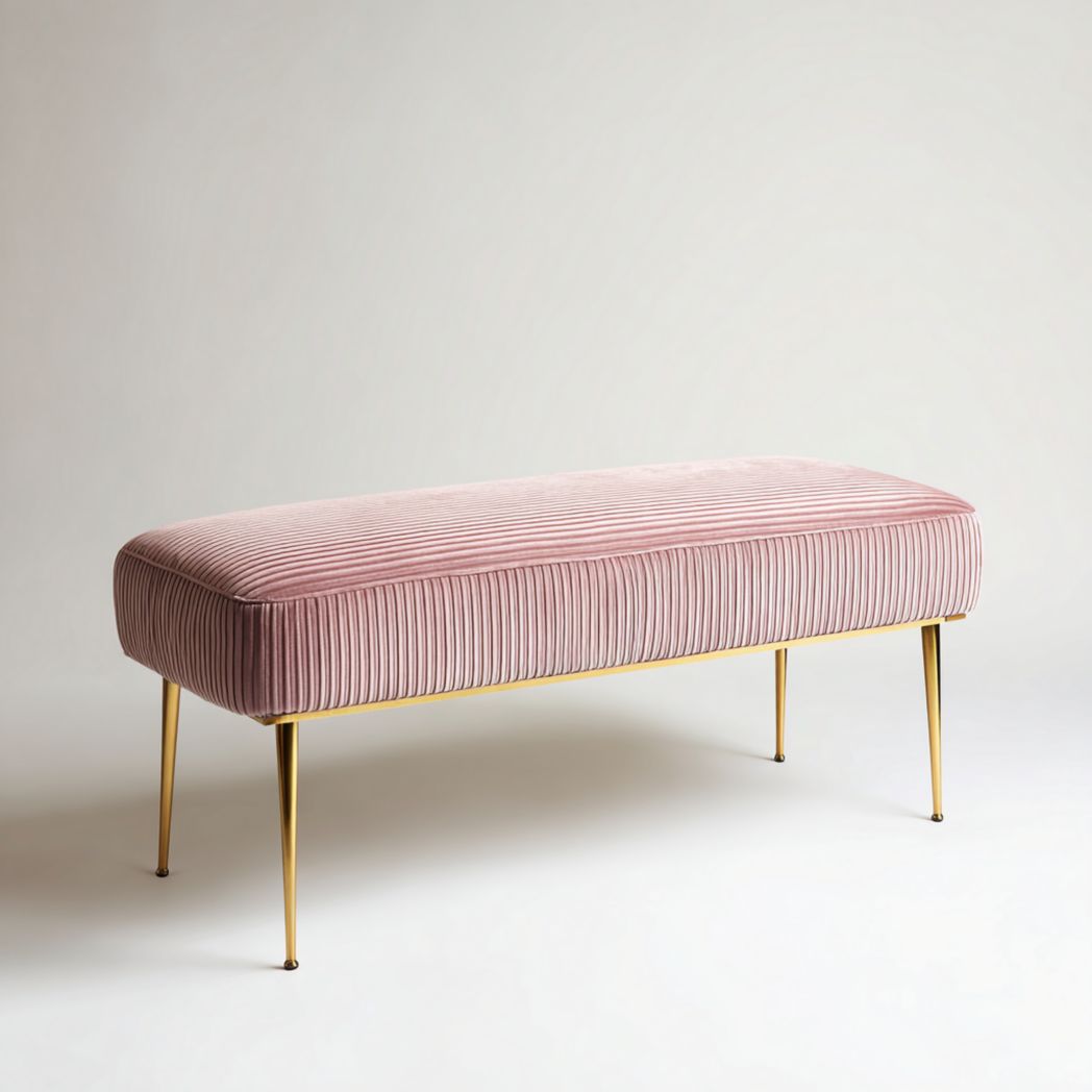 Banquette en velours côtelé rose, pieds en métal doré