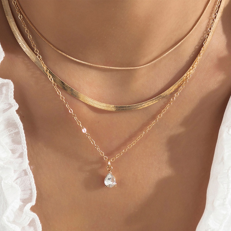Elegant Layered Teardrop Pendant Necklace