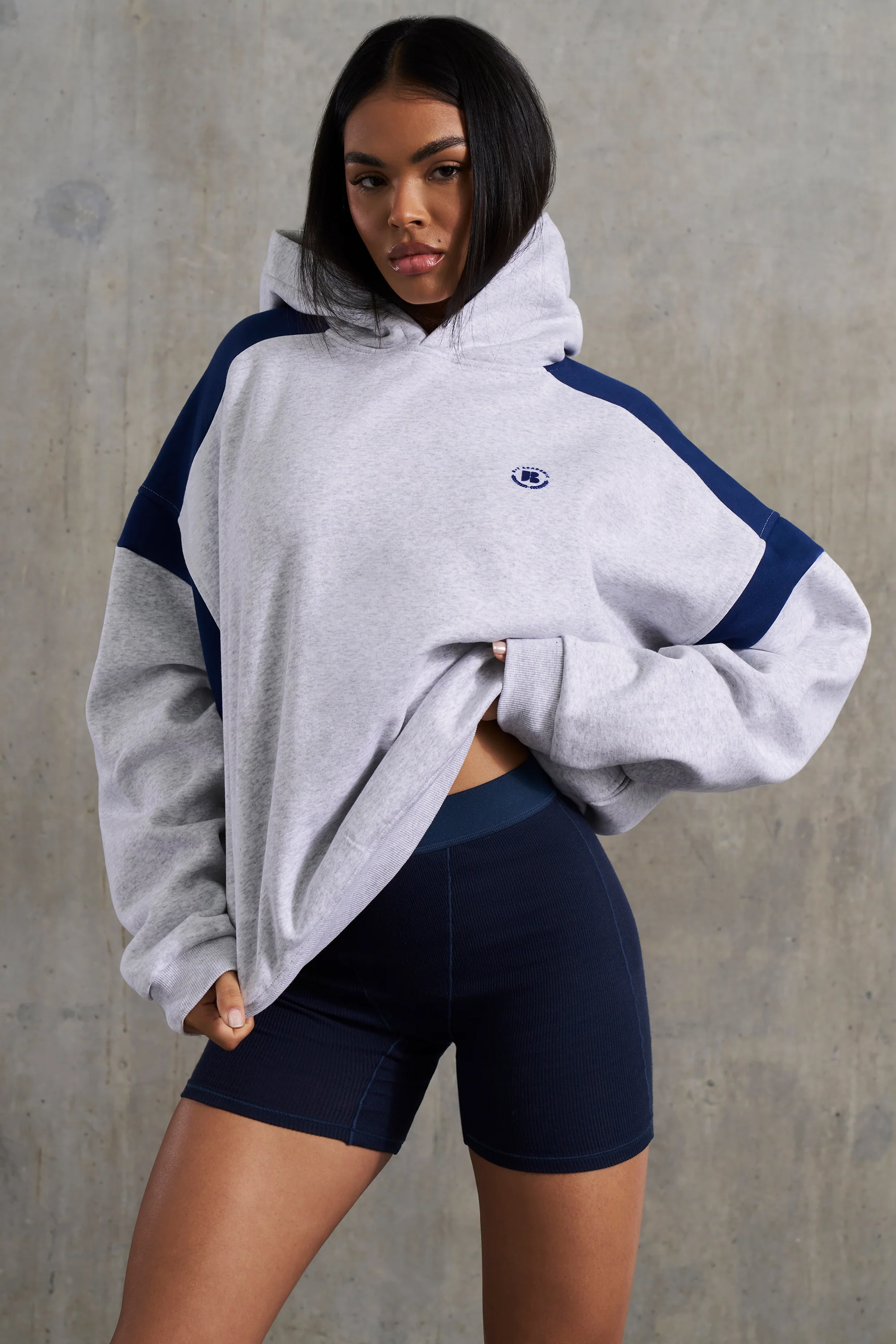 Oversized Hooded Sweatshirt in Heather Grey