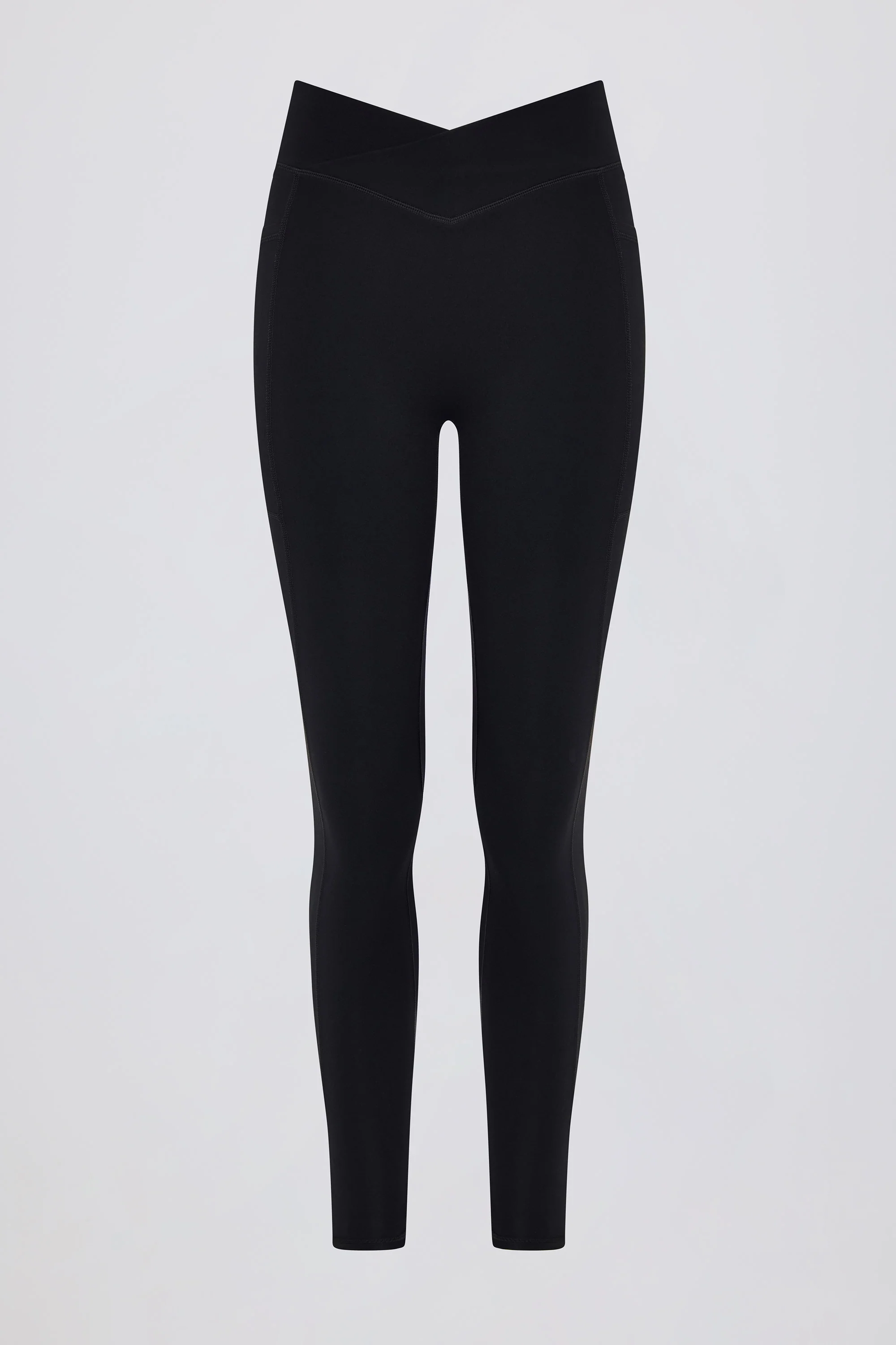 Soft Active Crossover Pocket Leggings in Black