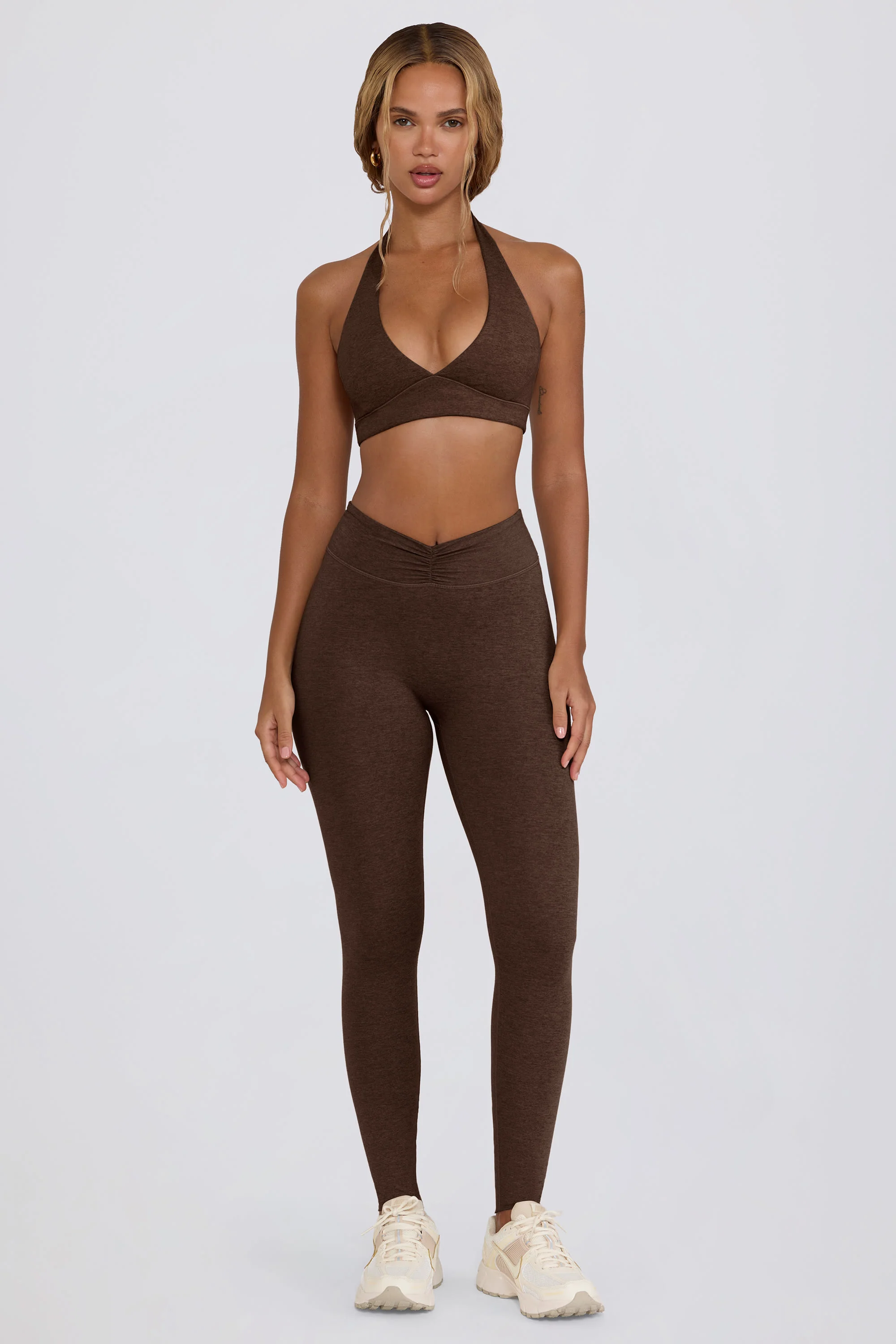 Ruched Mid-Rise Leggings in Pecan Marl