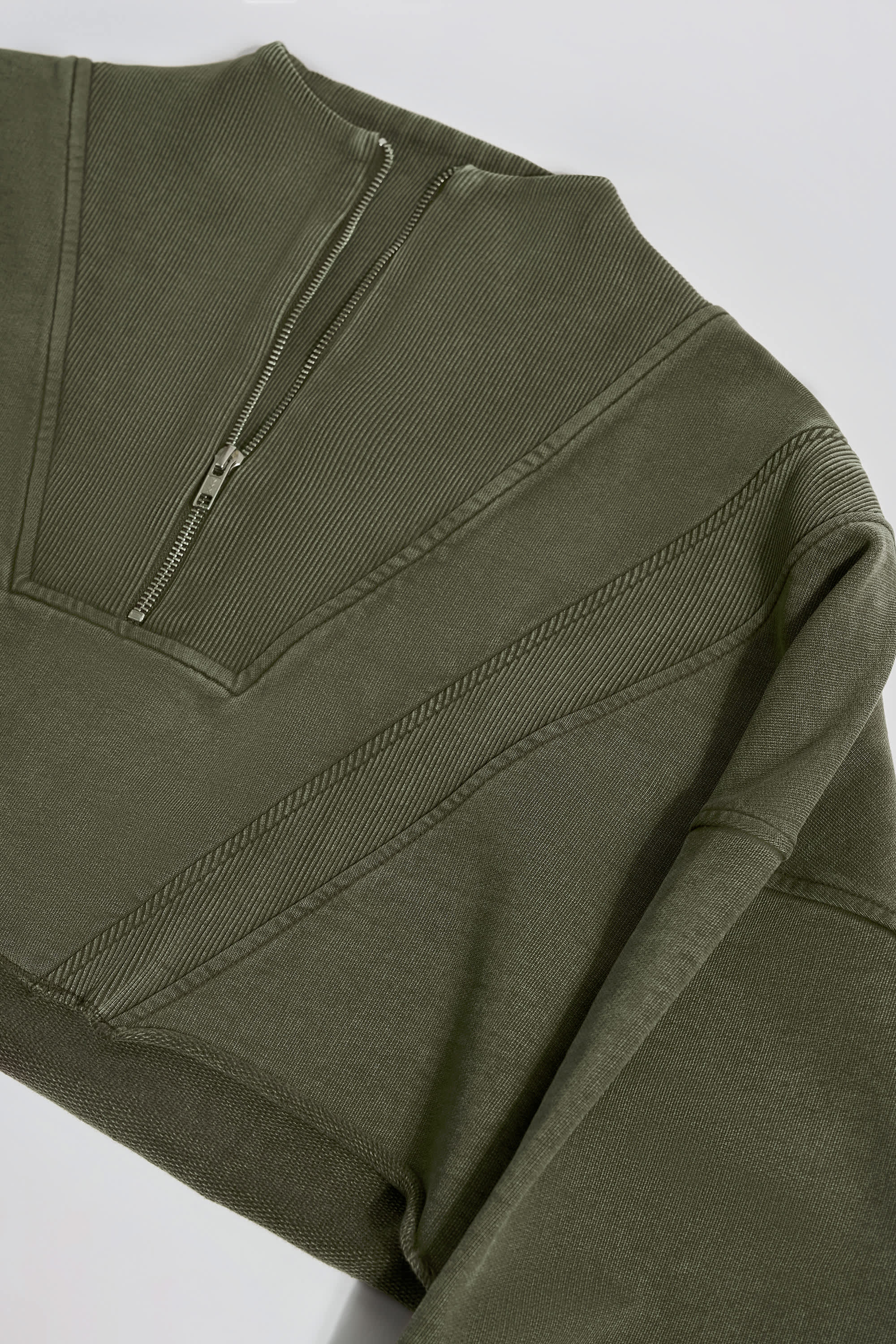 Acid Wash Cropped Sweatshirt in Light Green