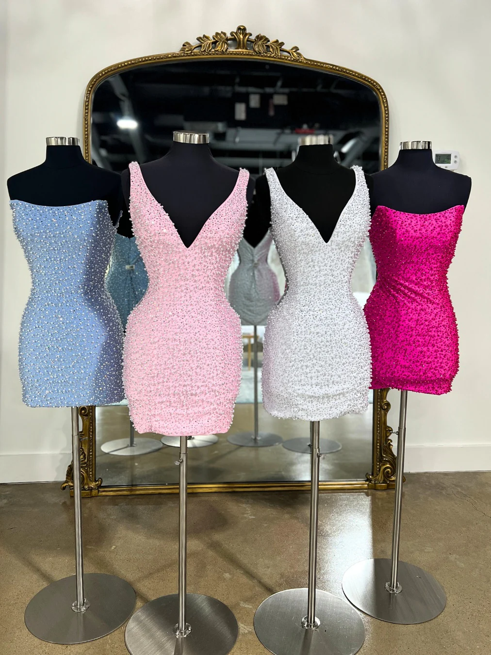 Trendy Sheath V Neck Fuchsia Short Homecoming Dress with Pearls