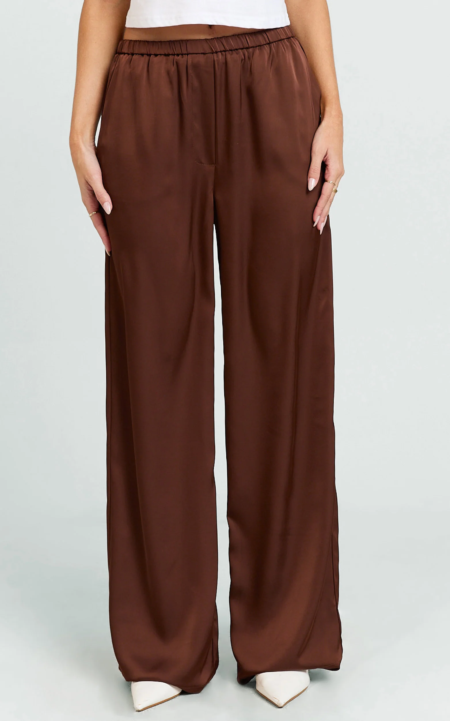 Gloria Pants - Low Rise Straight Leg Pants in Chocolate