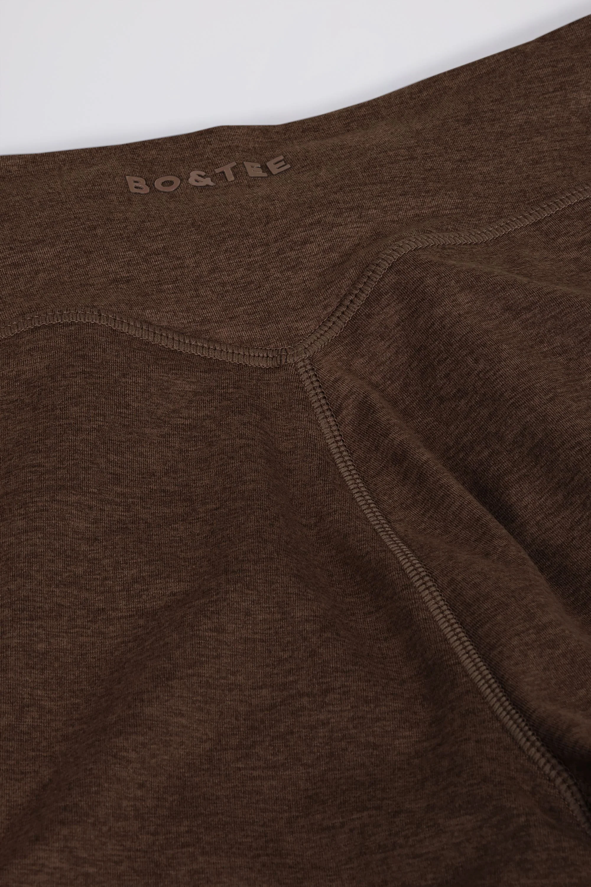 Ruched Mid-Rise Leggings in Pecan Marl