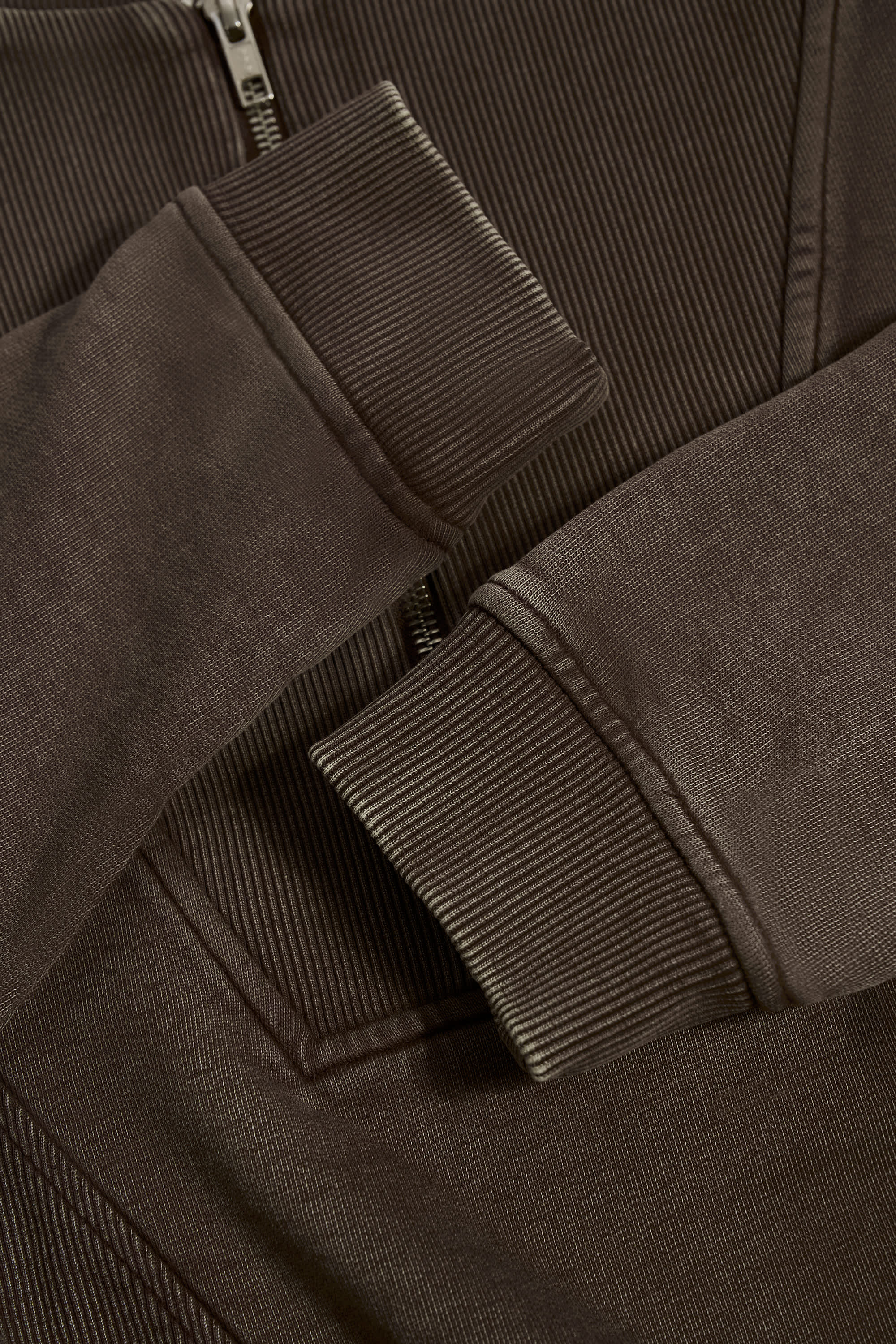 Acid Wash Cropped Sweatshirt in Brown