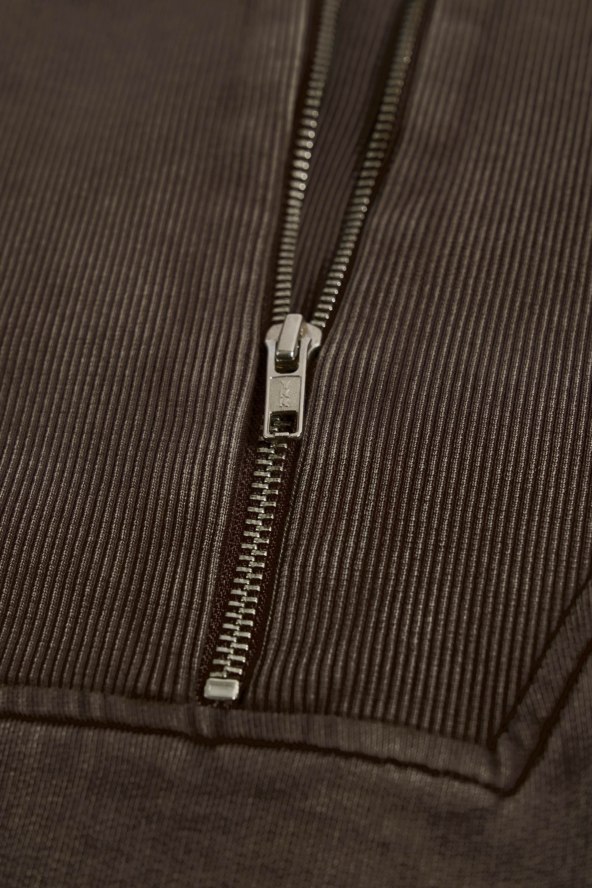 Acid Wash Cropped Sweatshirt in Brown