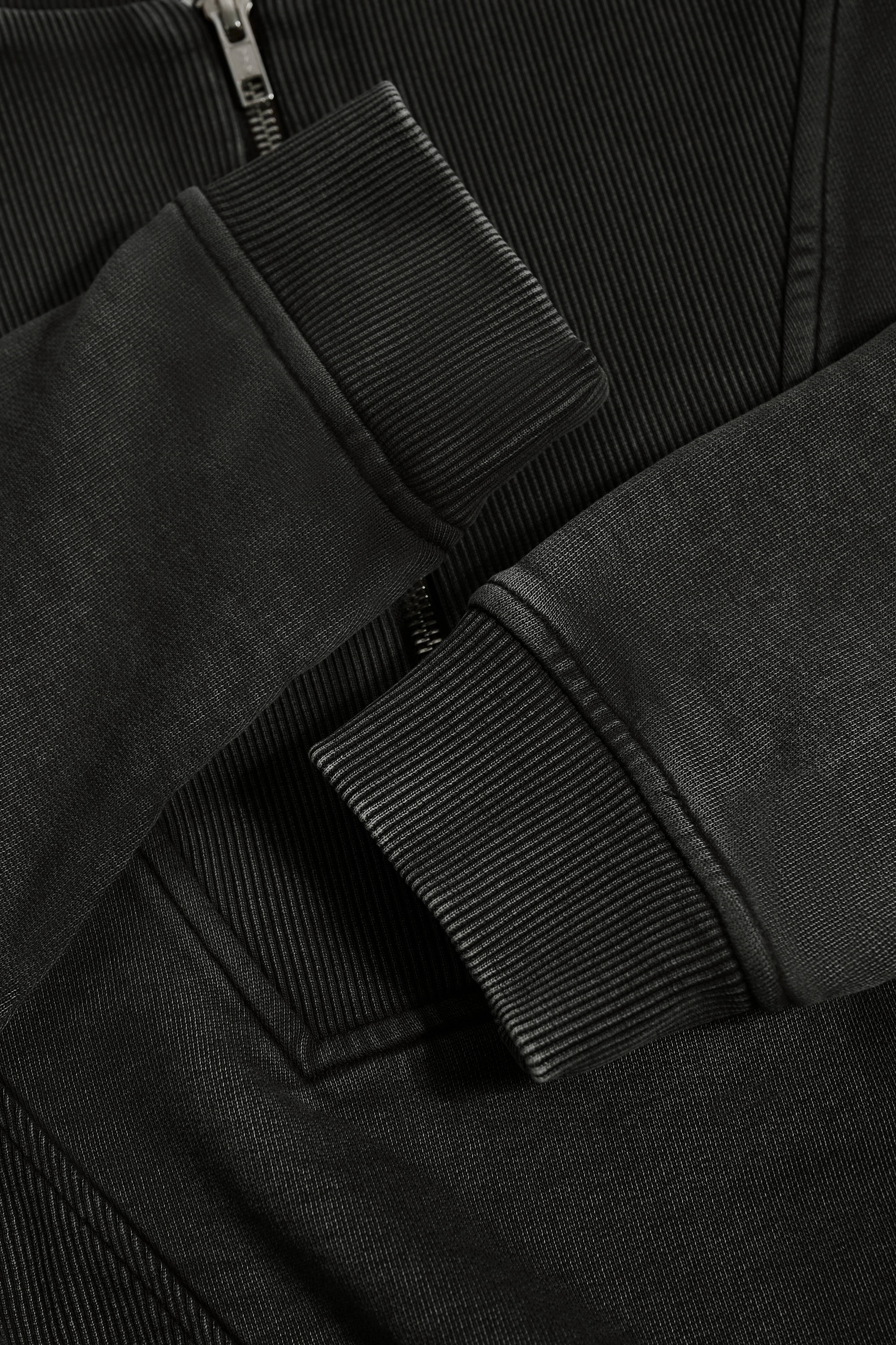 Acid Wash Cropped Sweatshirt in Ash