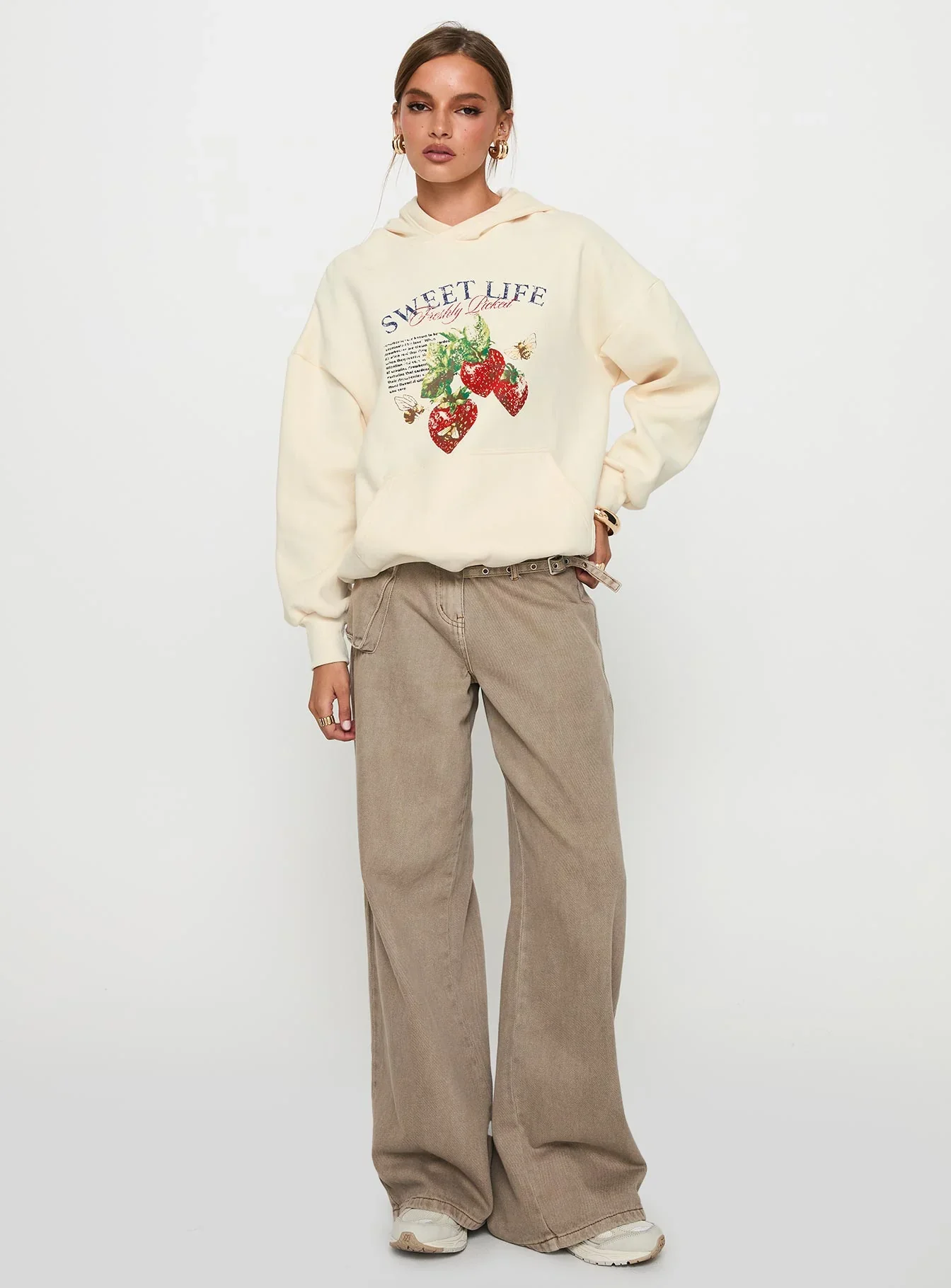 Sweet Life Graphic Sweater Cream