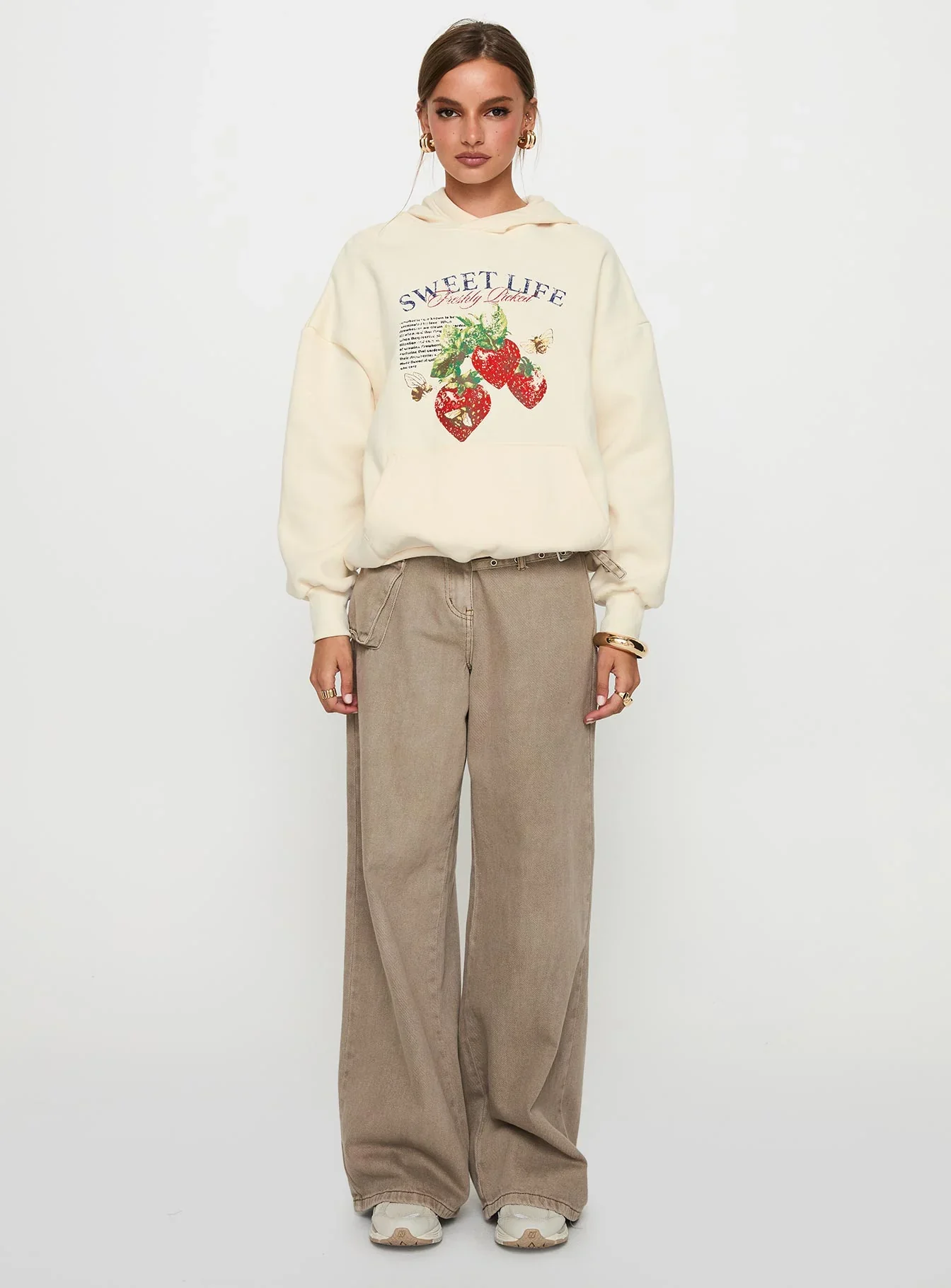 Sweet Life Graphic Sweater Cream