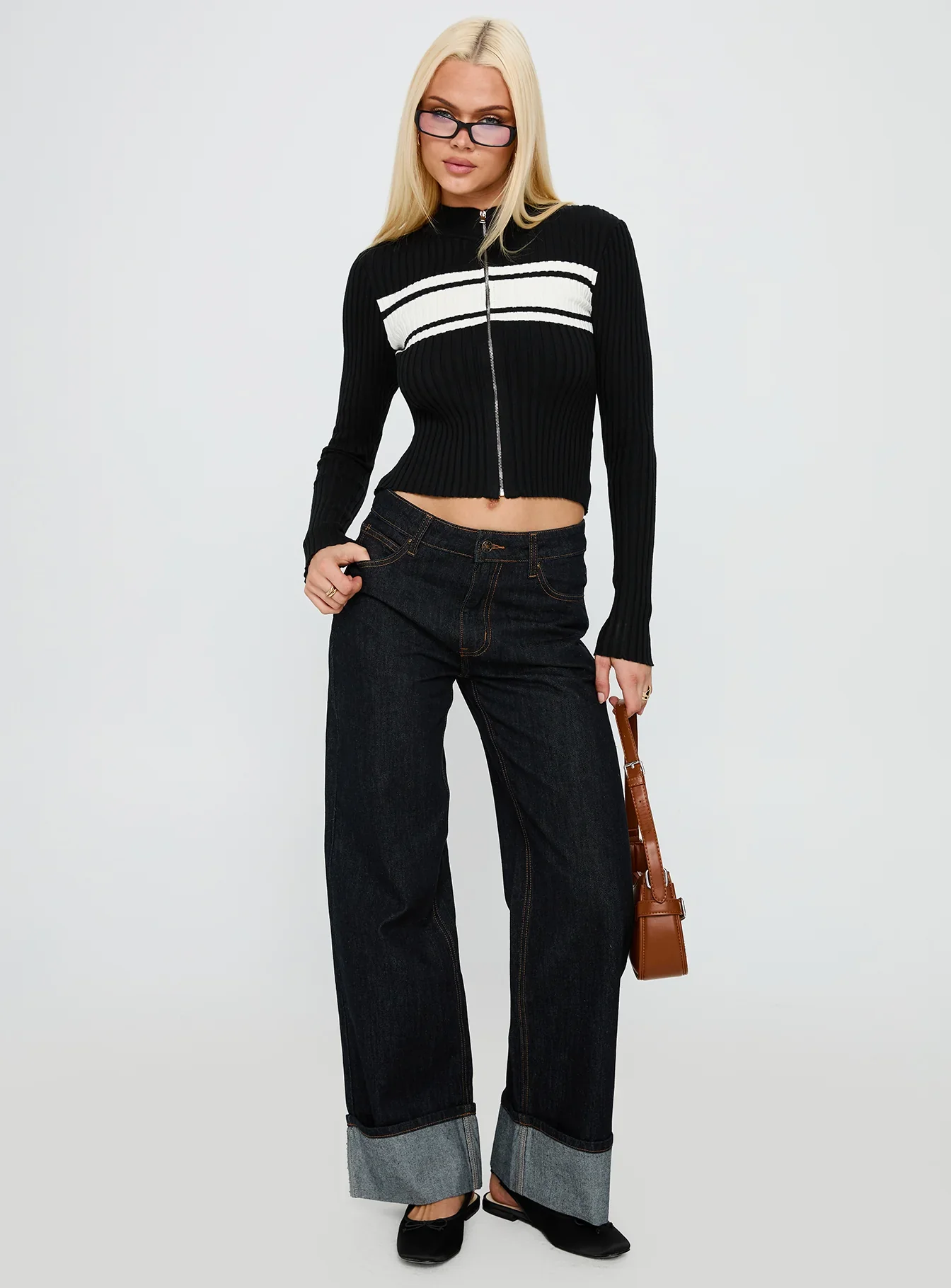 Decisive Zip Through Knit Sweater Black / White