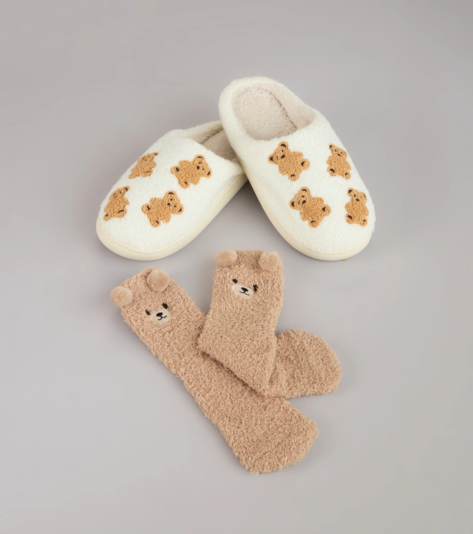Cuddle Club Teddy Bear Slipper And Socks Set