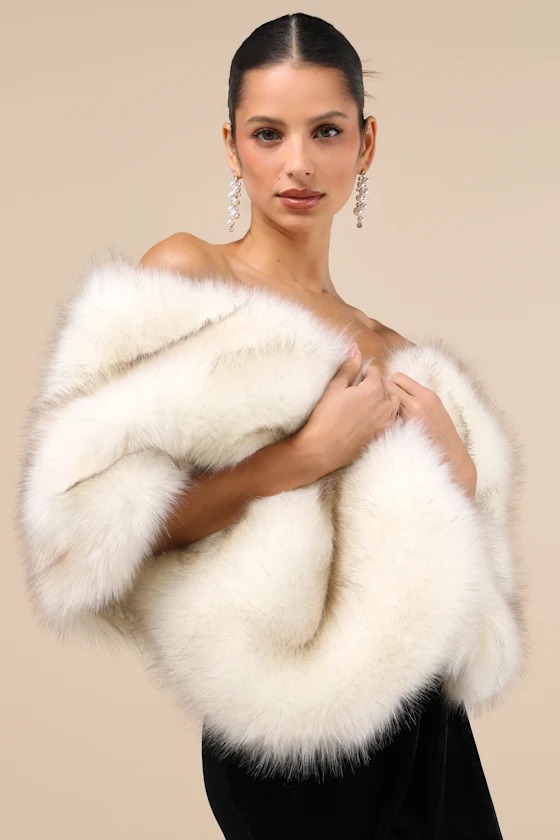 Exquisite Promise White Faux Fur Stole