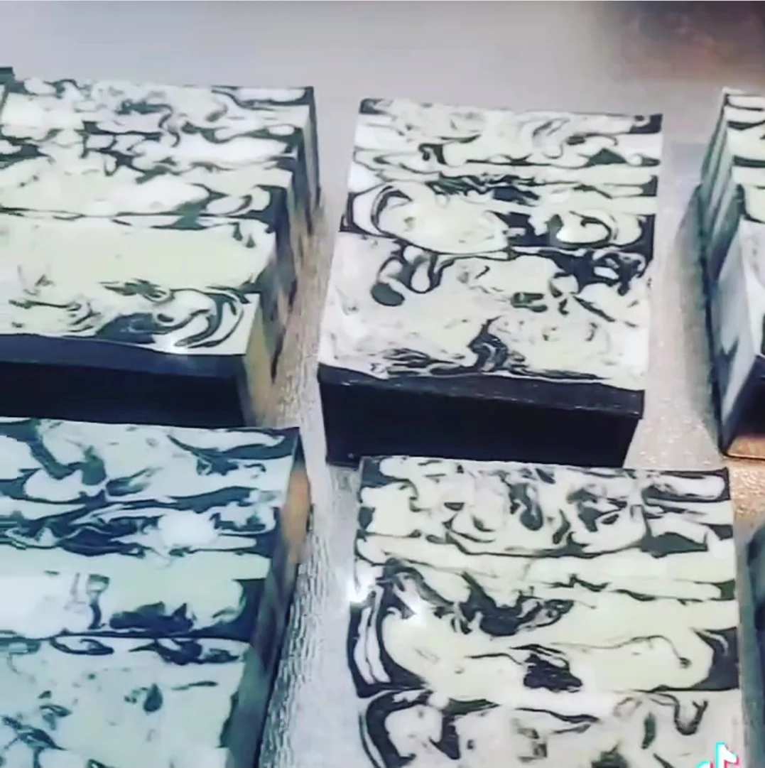 Mint?Eucalyptus Sea Clay & Activated Charcoal Detox Bar