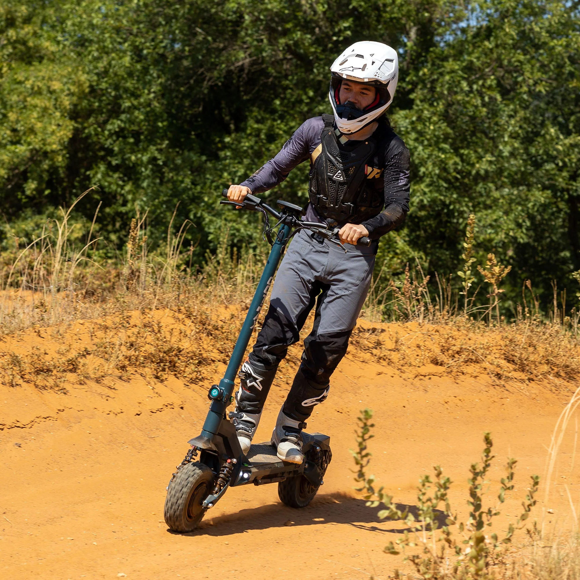 2025 Gotrax GX3 Patinete Eléctrico Todoterreno – Doble Motor Potente, Velocidad Máxima 64 km/h, Neumáticos Todoterreno